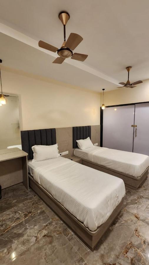 Peace International Hotel Mumbai Kültér fotó